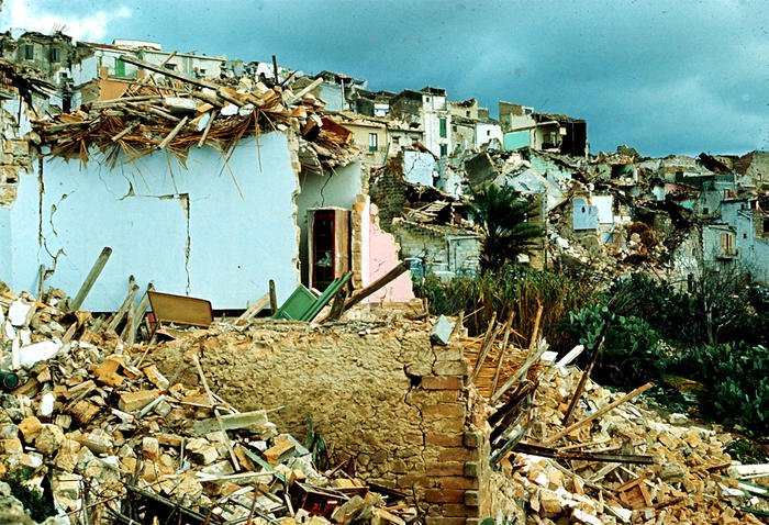 Quarant'anni dal terremoto dell'Irpinia: lettera aperta di Raffaele Lieto