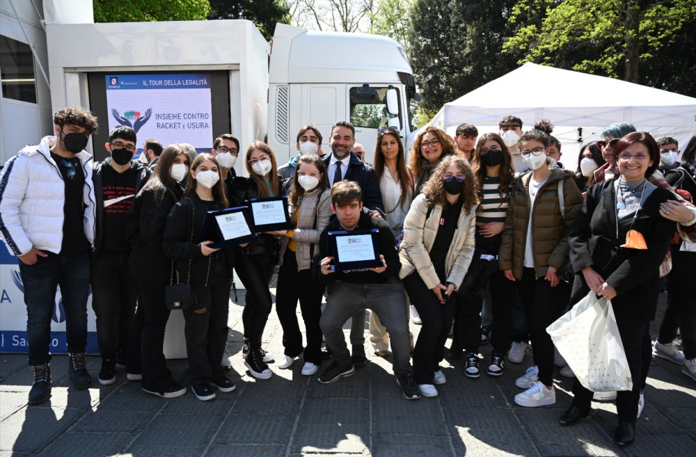 Atripalda, legalità a scuola: premio al liceo De Caprariis.