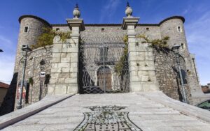 100 Castelli da conoscere in Campania